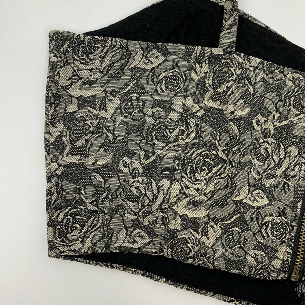 Urban Outfitters Pins & Needles Top Women Medium Black Floral Cropped Jacquard - Picture 6 of 10